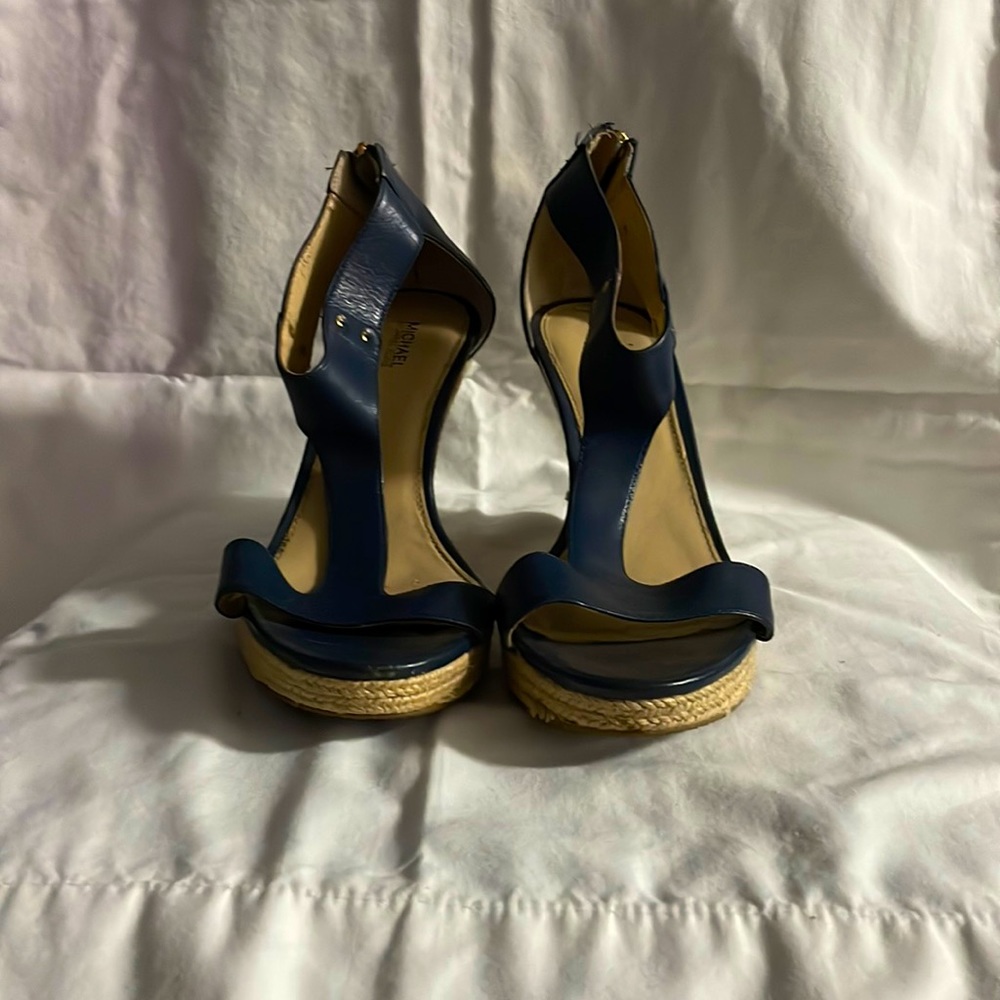 Women’s shoes